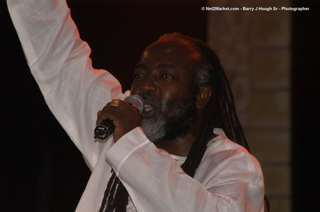 Freddy McGregor @ The Aqueduct on Rose Hall - Friday, January 26, 2007 - 10th Anniversary - Air Jamaica Jazz & Blues Festival 2007 - The Art of Music - Tuesday, January 23 - Saturday, January 27, 2007, The Aqueduct on Rose Hall, Montego Bay, Jamaica - Negril Travel Guide, Negril Jamaica WI - http://www.negriltravelguide.com - info@negriltravelguide.com...!