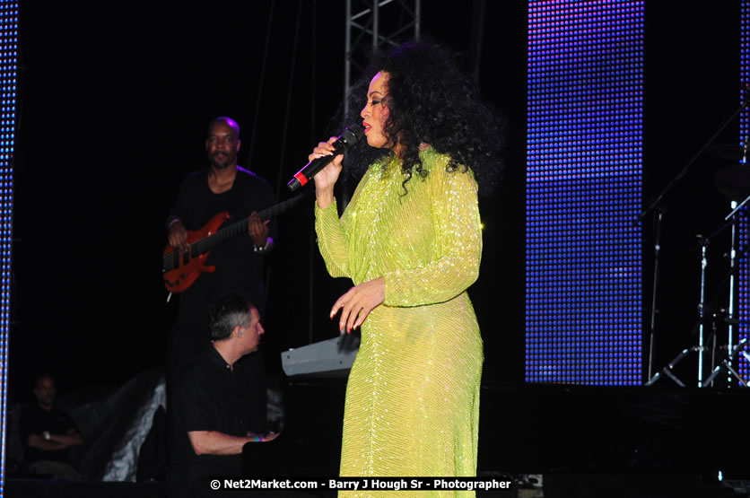 Diana Ross at the Air Jamaica Jazz and Blues Festival 2008 The Art of Music - Saturday, January 26, 2008 - Air Jamaica Jazz & Blues 2008 The Art of Music venue at the Aqaueduct on Rose Hall Resort & Counrty Club, Montego Bay, St. James, Jamaica W.I. - Thursday, January 24 - Saturday, January 26, 2008 - Photographs by Net2Market.com - Claudine Housen & Barry J. Hough Sr, Photographers - Negril Travel Guide, Negril Jamaica WI - http://www.negriltravelguide.com - info@negriltravelguide.com...!