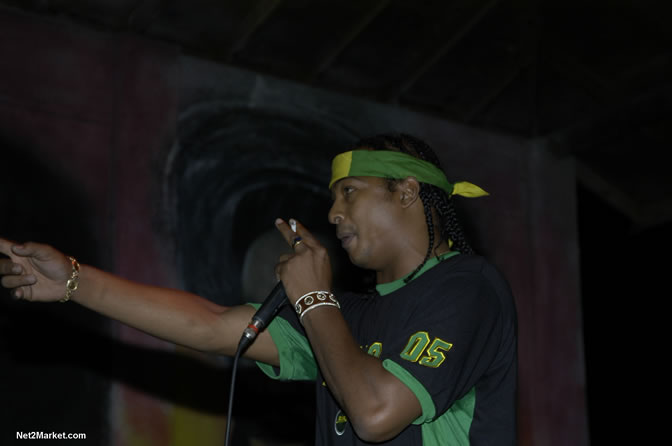 Live in Concert - Yellowman - Peter Metro - Bobby Dread - Swallow - backed by the Indika Band - Boubon Beach Restaurant, Beach Bar & Oceanfront Accommodations - Negril Travel Guide, Negril Jamaica WI - http://www.negriltravelguide.com - info@negriltravelguide.com...!