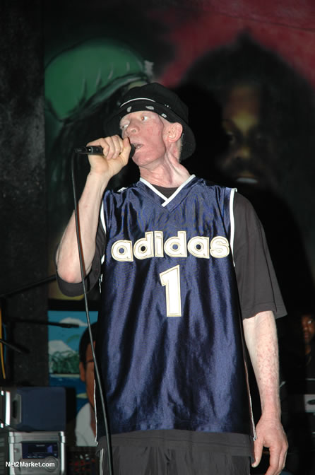 Frankie Paul & King Yellowman - Bobby Dread - Swallow - backed by the Indika Band - MC Earl Polkadot - Presented by Boubon Beach Restaurant, Beach Bar & Oceanfront Accommodations - Negril Travel Guide, Negril Jamaica WI - http://www.negriltravelguide.com - info@negriltravelguide.com...!