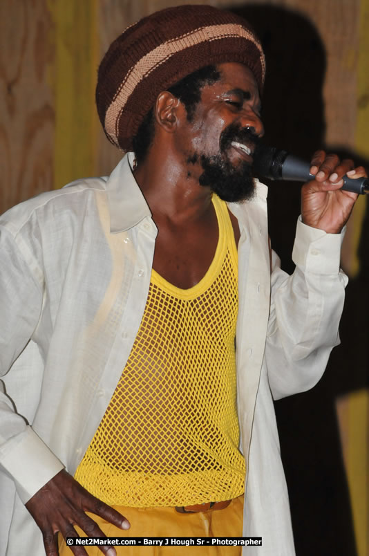  Coco Tea & Silver Cat at Bourbon Beach - Money Cologne Promotions presents The Growning of Coco Tea & Silver Cat at Bourbon Beach, Norman Manley Boulevard, Negril , Westmoreland, Jamaica W.I. - Monday, April 14, 2008 - Photographs by Barry J. Hough Sr. Photojournalist/Photograper - Photographs taken with a Nikon D70, D100, or D300 - Negril Travel Guide, Negril Jamaica WI - http://www.negriltravelguide.com - info@negriltravelguide.com...!