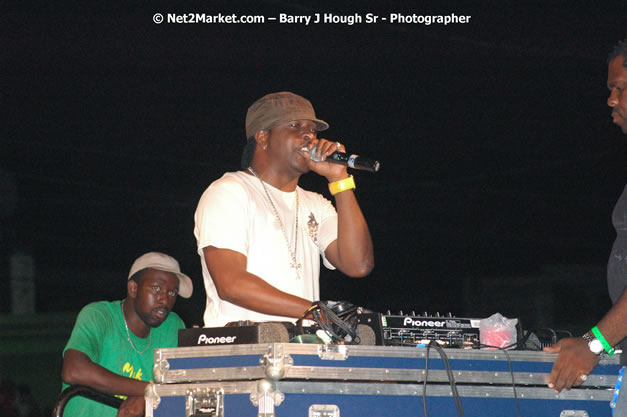 Cross De Harbour @ Lucea Car Park presented by Linkz Entertainment in association with Lucea Chamber of Commerce - Featuring Freddy Mc Gregor, Iley Dread, Mr. Vegas, Lt. Elmo, Champagne, Merital, CC, Brillant, TQ, Mad Dog, Chumps - Lucea, Hanover, Jamaica - Negril Travel Guide.com, Negril Jamaica WI - http://www.negriltravelguide.com - info@negriltravelguide.com...!