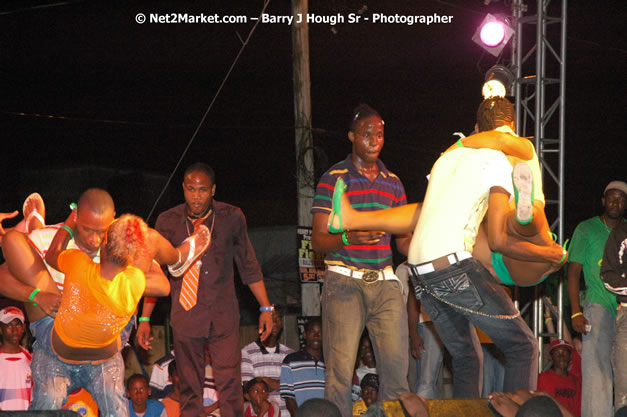 Cross De Harbour @ Lucea Car Park presented by Linkz Entertainment in association with Lucea Chamber of Commerce - Featuring Freddy Mc Gregor, Iley Dread, Mr. Vegas, Lt. Elmo, Champagne, Merital, CC, Brillant, TQ, Mad Dog, Chumps - Lucea, Hanover, Jamaica - Negril Travel Guide.com, Negril Jamaica WI - http://www.negriltravelguide.com - info@negriltravelguide.com...!