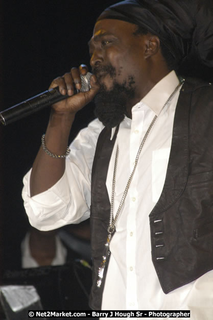 Junior Reid - Cure Fest 2007 - Longing For Concert at Trelawny Multi Purpose Stadium, Trelawny, Jamaica - Sunday, October 14, 2007 - Cure Fest 2007 October 12th-14th, 2007 Presented by Danger Promotions, Iyah Cure Promotions, and Brass Gate Promotions - Alison Young, Publicist - Photographs by Net2Market.com - Barry J. Hough Sr, Photographer - Negril Travel Guide, Negril Jamaica WI - http://www.negriltravelguide.com - info@negriltravelguide.com...!