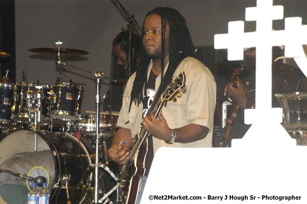 Morgan Heritage - Cure Fest 2007 - Longing For Concert at Trelawny Multi Purpose Stadium, Trelawny, Jamaica - Sunday, October 14, 2007 - Cure Fest 2007 October 12th-14th, 2007 Presented by Danger Promotions, Iyah Cure Promotions, and Brass Gate Promotions - Alison Young, Publicist - Photographs by Net2Market.com - Barry J. Hough Sr, Photographer - Negril Travel Guide, Negril Jamaica WI - http://www.negriltravelguide.com - info@negriltravelguide.com...!