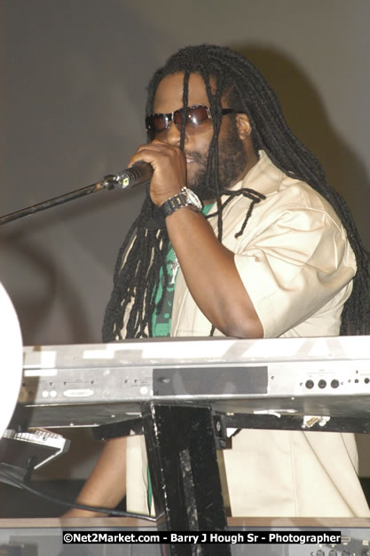 Morgan Heritage - Cure Fest 2007 - Longing For Concert at Trelawny Multi Purpose Stadium, Trelawny, Jamaica - Sunday, October 14, 2007 - Cure Fest 2007 October 12th-14th, 2007 Presented by Danger Promotions, Iyah Cure Promotions, and Brass Gate Promotions - Alison Young, Publicist - Photographs by Net2Market.com - Barry J. Hough Sr, Photographer - Negril Travel Guide, Negril Jamaica WI - http://www.negriltravelguide.com - info@negriltravelguide.com...!