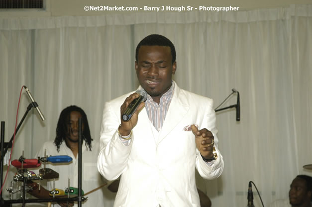 Prodigal Son - Reflections - Cure Fest 2007 - All White Birth-Night Party - Hosted by Jah Cure - Starfish Trelawny Hotel - Trelawny, Jamaica - Friday, October 12, 2007 - Cure Fest 2007 October 12th-14th, 2007 Presented by Danger Promotions, Iyah Cure Promotions, and Brass Gate Promotions - Alison Young, Publicist - Photographs by Net2Market.com - Barry J. Hough Sr, Photographer - Negril Travel Guide, Negril Jamaica WI - http://www.negriltravelguide.com - info@negriltravelguide.com...!