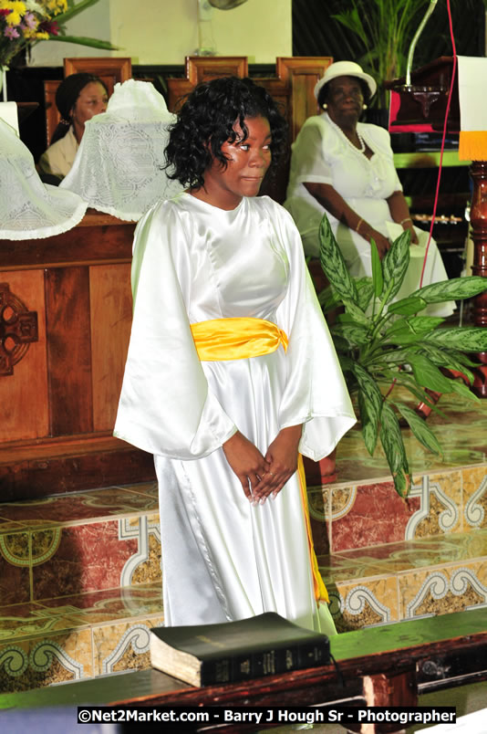 Lucea United Church - Unitied Church in Jamaica and Cayman Islands - Worship Service & Celebration of the Sacrament of Holy Communion - Special Guests: Hanover Homecoming Foundation & His excellency The Most Honourable Professor Sir Kenneth Hall Governor General of Jamaica - Sunday, August 3, 2008 - Hanover Homecoming Foundation LTD Jamaica - Wherever you roam ... Hanover bids you ... come HOME - Sunday, August 3 to Saturday, August 9, 2008 - Hanover Jamaica - Photographs by Net2Market.com - Barry J. Hough Sr. Photojournalist/Photograper - Photographs taken with a Nikon D300 - Negril Travel Guide, Negril Jamaica WI - http://www.negriltravelguide.com - info@negriltravelguide.com...!