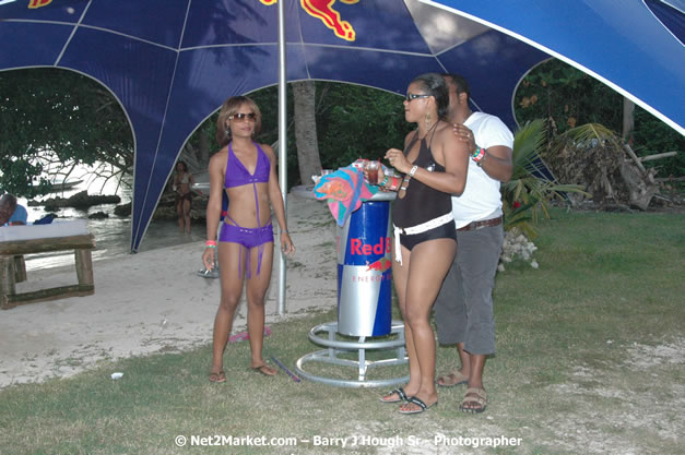 Hybrid Go Ultra - Independence Negril 2K7 - A Barefoot Beach Party @ The Hybrid Beach Cove aka Half Moon Beach Club, Sunday, August 5, 2007, Half Moon Beach, Hanover Parish, Jamaica - Negril Travel Guide.com, Negril Jamaica WI - http://www.negriltravelguide.com - info@negriltravelguide.com...!