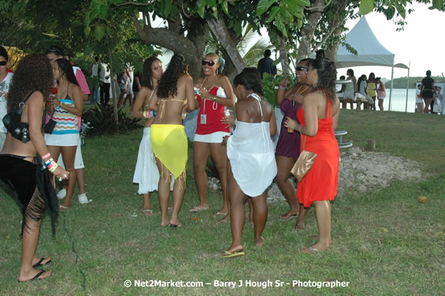 Hybrid Go Ultra - Independence Negril 2K7 - A Barefoot Beach Party @ The Hybrid Beach Cove aka Half Moon Beach Club, Sunday, August 5, 2007, Half Moon Beach, Hanover Parish, Jamaica - Negril Travel Guide.com, Negril Jamaica WI - http://www.negriltravelguide.com - info@negriltravelguide.com...!