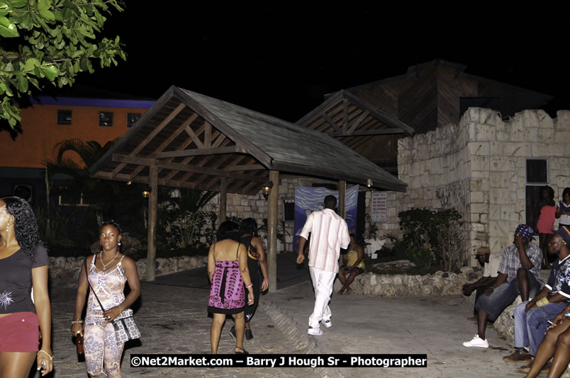 International Dancehall Queen Competition - Big Head Promotions Presents the Red Label Wine Dancehall Queen Competition - Saturday, July 26, 2008 @ Pier One, Montego Bay, Jamaica W.I. - Photographs by Net2Market.com - Barry J. Hough Sr. Photojournalist/Photograper - Photographs taken with a Nikon D300 - Negril Travel Guide, Negril Jamaica WI - http://www.negriltravelguide.com - info@negriltravelguide.com...!