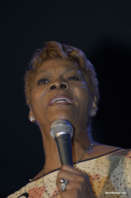 Dionne Warwick - Air Jamaica Jazz & Blues 2005 - The Art Of Music - Cinnamon Hill Golf Course, Rose Hall, Montego Bay - Negril Travel Guide, Negril Jamaica WI - http://www.negriltravelguide.com - info@negriltravelguide.com...!