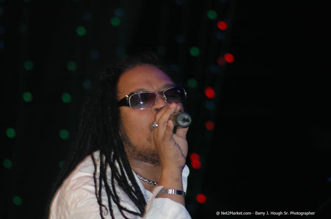 Maxi Priest - Air Jamaica Jazz & Blues Festival 2006 - The Art of Music - Cinnamon Hill Golf Club - Rosehall Resort & Country Club, Montego Bay, Jamaica W.I. - Thursday, Saturday 28, 2006 - Negril Travel Guide, Negril Jamaica WI - http://www.negriltravelguide.com - info@negriltravelguide.com...!