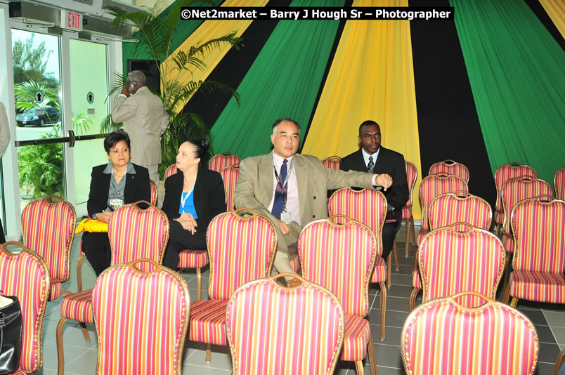 The Unveiling Of The Commemorative Plaque By The Honourable Prime Minister, Orette Bruce Golding, MP, And Their Majesties, King Juan Carlos I And Queen Sofia Of Spain - On Wednesday, February 18, 2009, Marking The Completion Of The Expansion Of Sangster International Airport, Venue at Sangster International Airport, Montego Bay, St James, Jamaica - Wednesday, February 18, 2009 - Photographs by Net2Market.com - Barry J. Hough Sr, Photographer/Photojournalist - Negril Travel Guide, Negril Jamaica WI - http://www.negriltravelguide.com - info@negriltravelguide.com...!