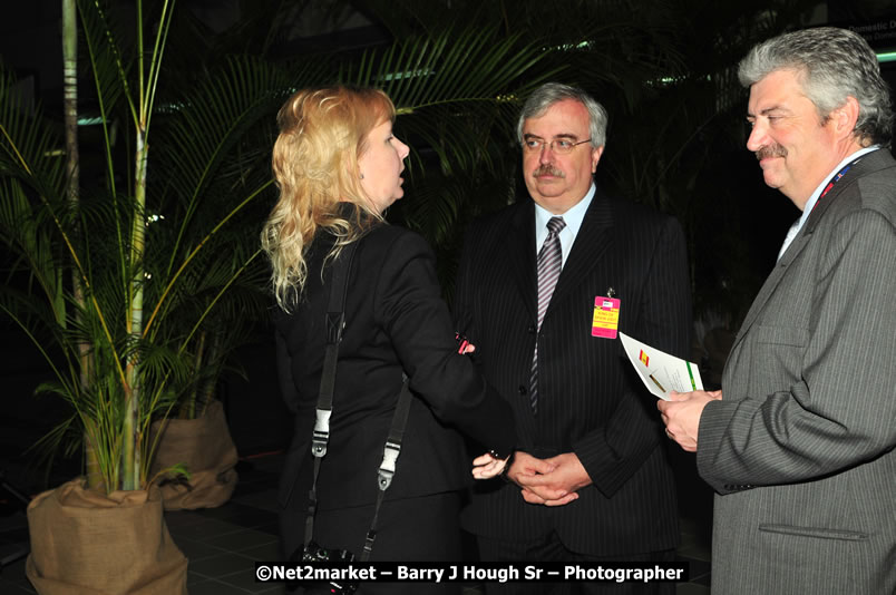 The Unveiling Of The Commemorative Plaque By The Honourable Prime Minister, Orette Bruce Golding, MP, And Their Majesties, King Juan Carlos I And Queen Sofia Of Spain - On Wednesday, February 18, 2009, Marking The Completion Of The Expansion Of Sangster International Airport, Venue at Sangster International Airport, Montego Bay, St James, Jamaica - Wednesday, February 18, 2009 - Photographs by Net2Market.com - Barry J. Hough Sr, Photographer/Photojournalist - Negril Travel Guide, Negril Jamaica WI - http://www.negriltravelguide.com - info@negriltravelguide.com...!