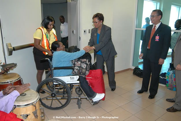 MBJ Airports Limited Welcomes WestJet Airlines - Inaugural Scheduled Service From Toronto Pearsons International Airport - Monday, December 10, 2007 - Sangster International Airport - MBJ Airports Limited, Montego Bay, Jamaica W.I. - Photographs by Net2Market.com - Barry J. Hough Sr, Photographer - Negril Travel Guide, Negril Jamaica WI - http://www.negriltravelguide.com - info@negriltravelguide.com...!