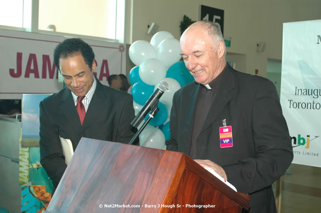 MBJ Airports Limited Welcomes WestJet Airlines - Inaugural Scheduled Service From Toronto Pearsons International Airport - Monday, December 10, 2007 - Sangster International Airport - MBJ Airports Limited, Montego Bay, Jamaica W.I. - Photographs by Net2Market.com - Barry J. Hough Sr, Photographer - Negril Travel Guide, Negril Jamaica WI - http://www.negriltravelguide.com - info@negriltravelguide.com...!