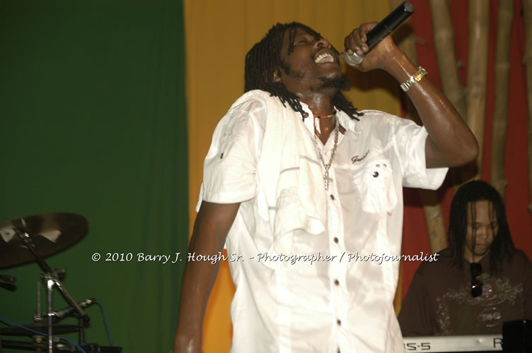 Chaka Demus & Pliers - Live In Concert @ Negril Escape Resort and Spa, December 8, 2009, One Love Drive, West End, Negril, Westmoreland, Jamaica W.I. - Photographs by Net2Market.com - Barry J. Hough Sr, Photographer/Photojournalist - Negril Travel Guide, Negril Jamaica WI - http://www.negriltravelguide.com - info@negriltravelguide.com...!