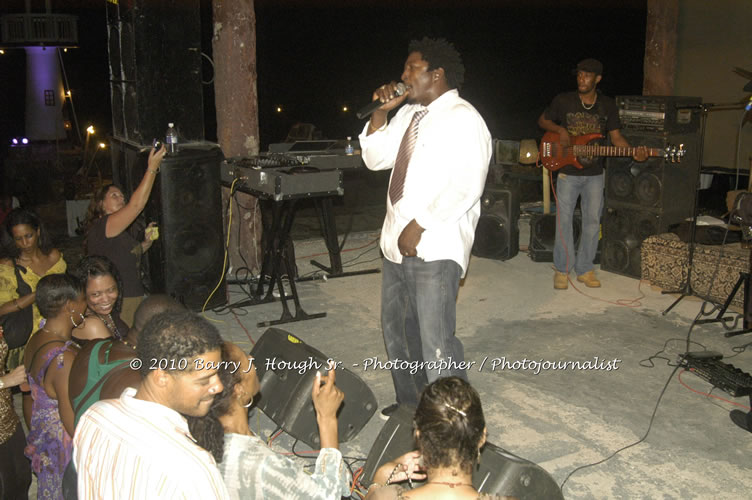 Chaka Demus & Pliers - Live In Concert @ Negril Escape Resort and Spa, December 8, 2009, One Love Drive, West End, Negril, Westmoreland, Jamaica W.I. - Photographs by Net2Market.com - Barry J. Hough Sr, Photographer/Photojournalist - Negril Travel Guide, Negril Jamaica WI - http://www.negriltravelguide.com - info@negriltravelguide.com...!