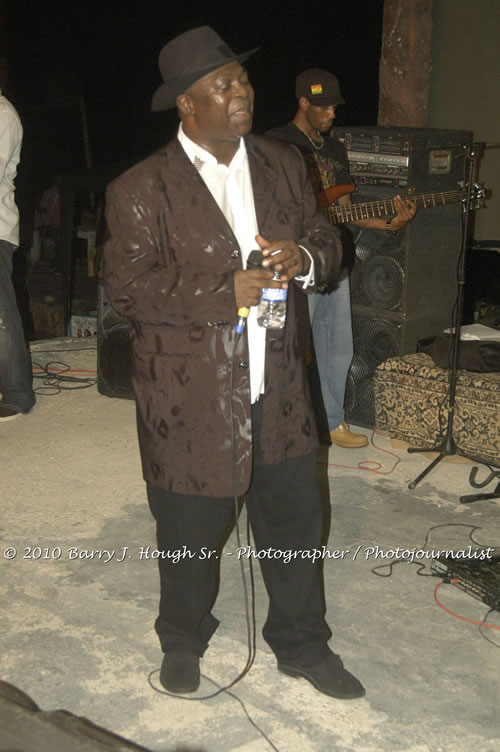 Chaka Demus & Pliers - Live In Concert @ Negril Escape Resort and Spa, December 8, 2009, One Love Drive, West End, Negril, Westmoreland, Jamaica W.I. - Photographs by Net2Market.com - Barry J. Hough Sr, Photographer/Photojournalist - Negril Travel Guide, Negril Jamaica WI - http://www.negriltravelguide.com - info@negriltravelguide.com...!