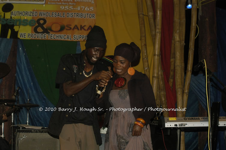 Etana - Live In Concert - One Love Reggae Concert Series 09/10 @ Negril Escape Resort and Spa, December 22, 2009, One Love Drive, West End, Negril, Westmoreland, Jamaica W.I. - Photographs by Net2Market.com - Barry J. Hough Sr, Photographer/Photojournalist - Negril Travel Guide, Negril Jamaica WI - http://www.negriltravelguide.com - info@negriltravelguide.com...!