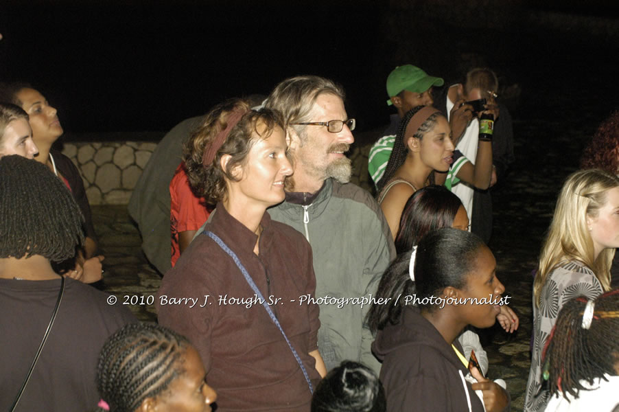 Etana - Live In Concert - One Love Reggae Concert Series 09/10 @ Negril Escape Resort and Spa, December 22, 2009, One Love Drive, West End, Negril, Westmoreland, Jamaica W.I. - Photographs by Net2Market.com - Barry J. Hough Sr, Photographer/Photojournalist - Negril Travel Guide, Negril Jamaica WI - http://www.negriltravelguide.com - info@negriltravelguide.com...!