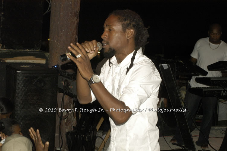 JAH Cure - Live In Concert @ Negril Escape Resort and Spa, December 15, 2009, One Love Drive, West End, Negril, Westmoreland, Jamaica W.I. - Photographs by Net2Market.com - Barry J. Hough Sr, Photographer/Photojournalist - Negril Travel Guide, Negril Jamaica WI - http://www.negriltravelguide.com - info@negriltravelguide.com...!