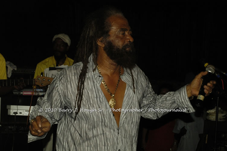 John Holt - Live in Concert - Also featuring Uprising Bank, plus DJ Gemini @ One Love Reggae Concerts Series 09/10 @ Negril Escape Resort & Spa, February 9, 2010, One Love Drive, West End, Negril, Westmoreland, Jamaica W.I. - Photographs by Net2Market.com - Barry J. Hough Sr, Photographer/Photojournalist - The Negril Travel Guide - Negril's and Jamaica's Number One Concert Photography Web Site with over 40,000 Jamaican Concert photographs Published -  Negril Travel Guide, Negril Jamaica WI - http://www.negriltravelguide.com - info@negriltravelguide.com...!