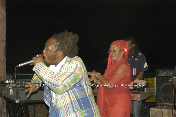 Marcia Griffiths & Edge Michael - Live In Concert - One Love Reggae Concert Series 09/10 @ Negril Escape Resort and Spa, December 29, 2009, One Love Drive, West End, Negril, Westmoreland, Jamaica W.I. - Photographs by Net2Market.com - Barry J. Hough Sr, Photographer/Photojournalist - Negril Travel Guide, Negril Jamaica WI - http://www.negriltravelguide.com - info@negriltravelguide.com...!