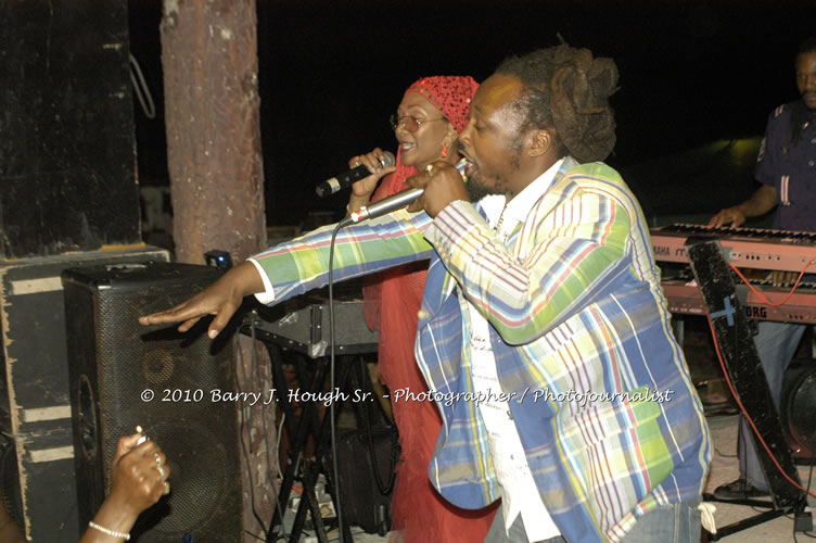 Marcia Griffiths & Edge Michael - Live In Concert - One Love Reggae Concert Series 09/10 @ Negril Escape Resort and Spa, December 29, 2009, One Love Drive, West End, Negril, Westmoreland, Jamaica W.I. - Photographs by Net2Market.com - Barry J. Hough Sr, Photographer/Photojournalist - Negril Travel Guide, Negril Jamaica WI - http://www.negriltravelguide.com - info@negriltravelguide.com...!