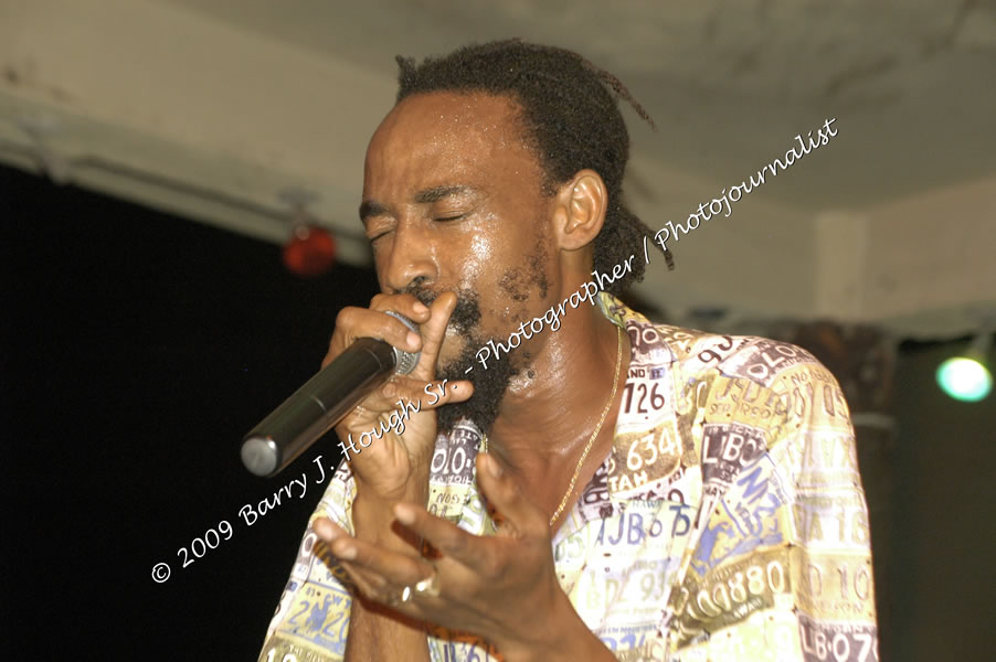  Sanchez - Live in Concert - at the One Love Reggae Concert Series 09/10 @ Negril Escape Resort & Spa - Also Featuring: Timmi Burrell and Justice Merchant- Backing Band Roots Warrior - DJ Gemini - MC Oliver Cargill, Negril Escape Resort & Spa, One Love Drive, West End, Negril, Westmoreland, Jamaica W.I. - Tuesday, November 24, 2009 - Photographs by Net2Market.com - Barry J. Hough Sr, Photographer / Photojournalist - Photos taken with a Nikon D70, D100, or D300 - Negril Travel Guide, Negril Jamaica WI - http://www.negriltravelguide.com - info@negriltravelguide.com...!