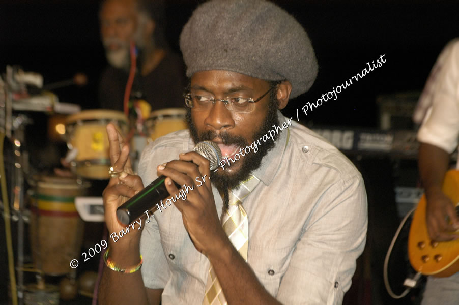  Tarrus Riley - Live in Concert - at the One Love Reggae Concert Series 09/10 @ Negril Escape Resort & Spa - Also Featuring: Mistic Bowie, Monday Justice, Cash, Dean Frazier - DJ Gemini - MC Oliver Cargill, Negril Escape Resort & Spa, One Love Drive, West End, Negril, Westmoreland, Jamaica W.I. - Tuesday, November 17, 2009 - Photographs by Net2Market.com - Barry J. Hough Sr, Photographer / Photojournalist - Photos taken with a Nikon D70, D100, or D300 - Negril Travel Guide, Negril Jamaica WI - http://www.negriltravelguide.com - info@negriltravelguide.com...!