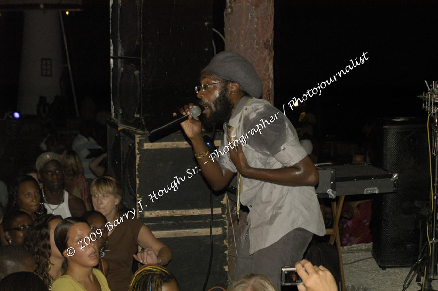  Tarrus Riley - Live in Concert - at the One Love Reggae Concert Series 09/10 @ Negril Escape Resort & Spa - Also Featuring: Mistic Bowie, Monday Justice, Cash, Dean Frazier - DJ Gemini - MC Oliver Cargill, Negril Escape Resort & Spa, One Love Drive, West End, Negril, Westmoreland, Jamaica W.I. - Tuesday, November 17, 2009 - Photographs by Net2Market.com - Barry J. Hough Sr, Photographer / Photojournalist - Photos taken with a Nikon D70, D100, or D300 - Negril Travel Guide, Negril Jamaica WI - http://www.negriltravelguide.com - info@negriltravelguide.com...!