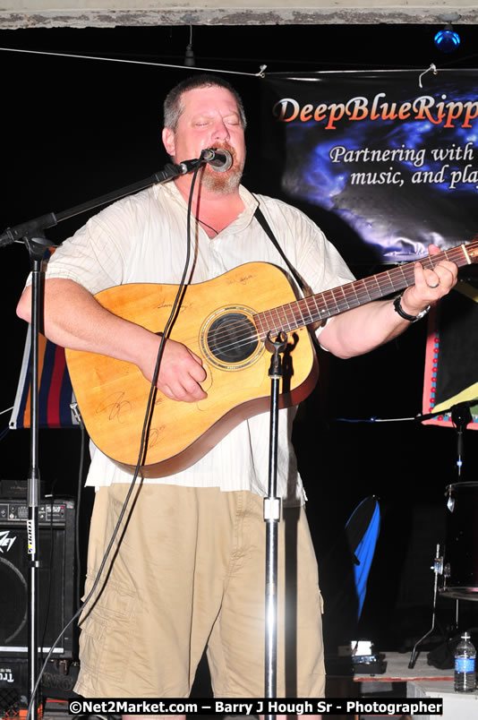 Chinese New Year @ The Sunset Show at Negril Escape - Tuesday, January 27, 2009 - Live Reggae Music at Negril Escape - Tuesday Nights 6:00PM to 10:00 PM - Photographs by Net2Market.com - Barry J. Hough Sr, Photographer/Photojournalist - Negril Travel Guide, Negril Jamaica WI - http://www.negriltravelguide.com - info@negriltravelguide.com...!