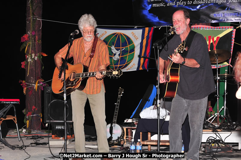 Chinese New Year @ The Sunset Show at Negril Escape - Tuesday, January 27, 2009 - Live Reggae Music at Negril Escape - Tuesday Nights 6:00PM to 10:00 PM - Photographs by Net2Market.com - Barry J. Hough Sr, Photographer/Photojournalist - Negril Travel Guide, Negril Jamaica WI - http://www.negriltravelguide.com - info@negriltravelguide.com...!