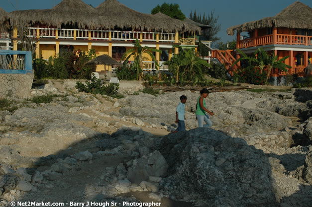 Montego Bay Sangster International Airport, Montego Bay, Jamaica W.I. - Negril Travel Guide, Negril Jamaica WI - http://www.negriltravelguide.com - info@negriltravelguide.com...!