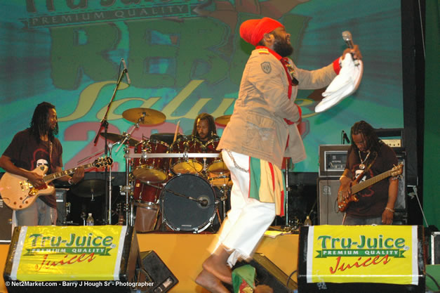 Fanton Mojah @ Tru-Juice Rebel Salute 2007 - Saturday, January 13, 2007, Port Kaiser Sports Club, St. Elizabeth - Negril Travel Guide, Negril Jamaica WI - http://www.negriltravelguide.com - info@negriltravelguide.com...!