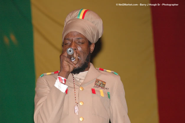 Jah Mason @ Tru-Juice Rebel Salute 2007 - Saturday, January 13, 2007, Port Kaiser Sports Club, St. Elizabeth - Negril Travel Guide, Negril Jamaica WI - http://www.negriltravelguide.com - info@negriltravelguide.com...!