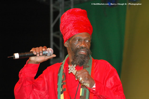 The Abyssinians @ Tru-Juice Rebel Salute 2007 - Saturday, January 13, 2007, Port Kaiser Sports Club, St. Elizabeth - Negril Travel Guide, Negril Jamaica WI - http://www.negriltravelguide.com - info@negriltravelguide.com...!