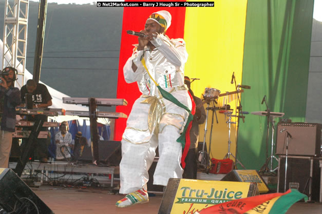 Capleton at Tru-Juice Rebel Salute 2008 - The 15th staging of Tru-Juice Rebel Salute, Saturday, January 12, 2008, Port Kaiser Sports Club, St. Elizabeth, Jamaica W.I. - Photographs by Net2Market.com - Barry J. Hough Sr, Photographer - Negril Travel Guide, Negril Jamaica WI - http://www.negriltravelguide.com - info@negriltravelguide.com...!