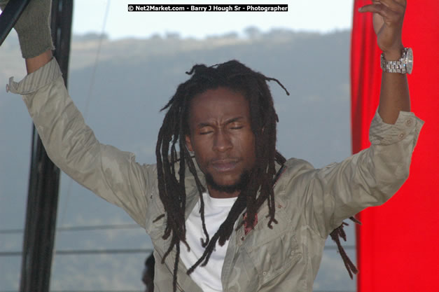 Jah Cure at Tru-Juice Rebel Salute 2008 - The 15th staging of Tru-Juice Rebel Salute, Saturday, January 12, 2008, Port Kaiser Sports Club, St. Elizabeth, Jamaica W.I. - Photographs by Net2Market.com - Barry J. Hough Sr, Photographer - Negril Travel Guide, Negril Jamaica WI - http://www.negriltravelguide.com - info@negriltravelguide.com...!