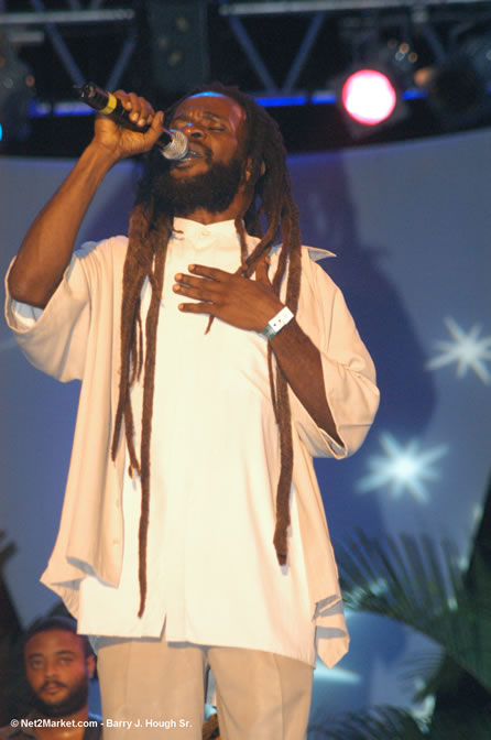 Chokey Taylor - Red Stripe Reggae Sumfest 2005 - International Night - July 22th, 2005 - Negril Travel Guide, Negril Jamaica WI - http://www.negriltravelguide.com - info@negriltravelguide.com...!