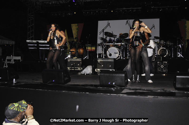 Brick & Lace @ Red Stripe Reggae Sumfest 2008 International Night 2, Catherine Hall, Montego Bay - Saturday, July 19, 2008 - Reggae Sumfest 2008 July 13 - July 19, 2008 - Photographs by Net2Market.com - Barry J. Hough Sr. Photojournalist/Photograper - Photographs taken with a Nikon D300 - Negril Travel Guide, Negril Jamaica WI - http://www.negriltravelguide.com - info@negriltravelguide.com...!