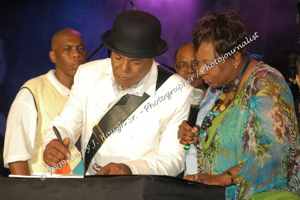  Michael Jackson - A Lifetime Achievement Award was presented to Michael Jackson and received by Tito Jackson @ Reggae Sumfest 2009 - International Night 2 - Reggae Sumfest 2009,Catherine Hall, Montego Bay, St. James, Jamaica W.I. - Saturday, July 25, 2009 - Reggae Sumfest 2009, July 19 - 25, 2009 - Photographs by Net2Market.com - Barry J. Hough Sr. Photojournalist/Photograper - Photographs taken with a Nikon D70, D100, or D300 - Negril Travel Guide, Negril Jamaica WI - http://www.negriltravelguide.com - info@negriltravelguide.com...!