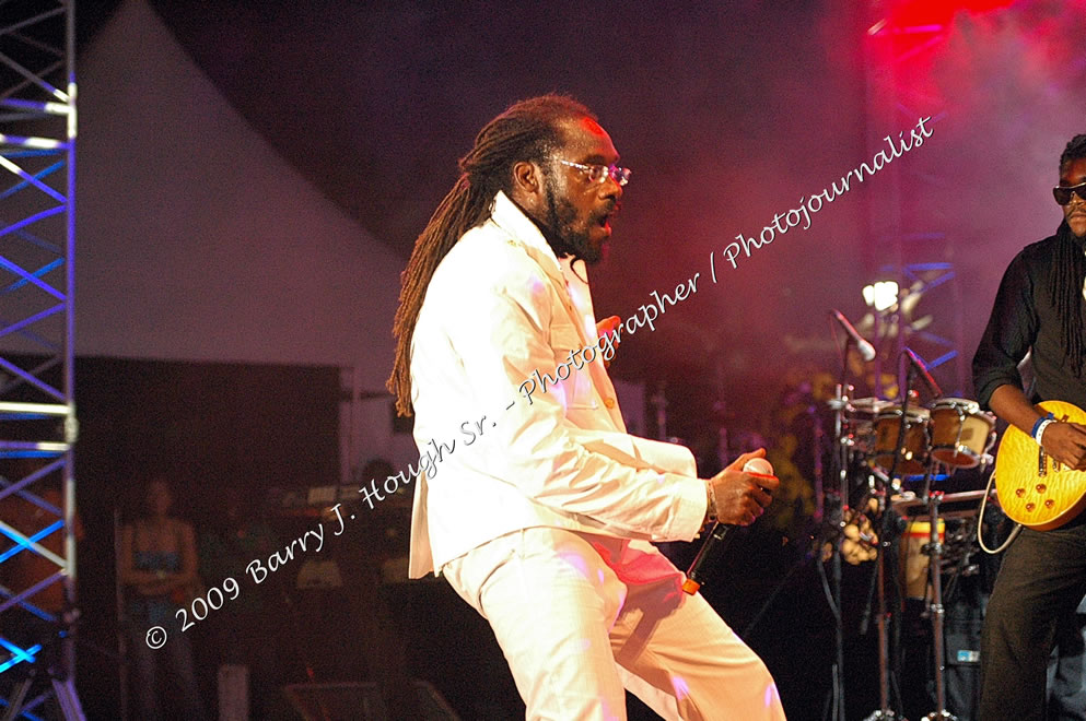 Tarrus Riley @ Reggae Sumfest 2009 - International Night 2 - Reggae Sumfest 2009,Catherine Hall, Montego Bay, St. James, Jamaica W.I. - Saturday, July 25, 2009 - Reggae Sumfest 2009, July 19 - 25, 2009 - Photographs by Net2Market.com - Barry J. Hough Sr. Photojournalist/Photograper - Photographs taken with a Nikon D70, D100, or D300 - Negril Travel Guide, Negril Jamaica WI - http://www.negriltravelguide.com - info@negriltravelguide.com...!