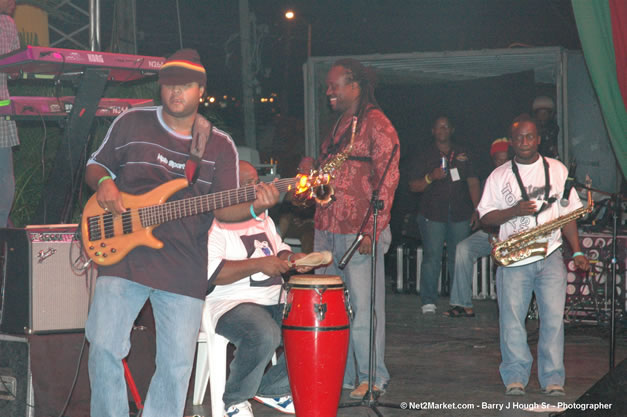 Andy Vernon - Ignition - The Internation Fire Blazes - Friday, July 21, 2006 - Montego Bay, Jamaica - Negril Travel Guide, Negril Jamaica WI - http://www.negriltravelguide.com - info@negriltravelguide.com...!