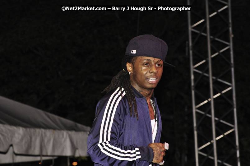 Lil Wayne @ Reggae Sumfest 2008 International Night 2, Catherine Hall, Montego Bay - Saturday, July 19, 2008 - Reggae Sumfest 2008 July 13 - July 19, 2008 - Photographs by Net2Market.com - Barry J. Hough Sr. Photojournalist/Photograper - Photographs taken with a Nikon D300 - Negril Travel Guide, Negril Jamaica WI - http://www.negriltravelguide.com - info@negriltravelguide.com...!