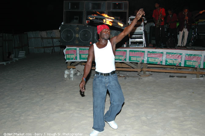 Money Cologne Promotions in Association with Roots Bamboo Presents Reggae 2006 - The Return of King Yellow Man, Negril, Jamaica W.I. - Negril Travel Guide, Negril Jamaica WI - http://www.negriltravelguide.com - info@negriltravelguide.com...!