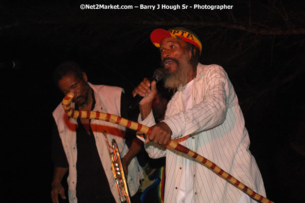 Tarrus Riley, Jimmy Riley, and Dwayne Stephensen - Money Cologne Promotions in association with "British Link Up" presents Summer Jam featuring She's Royal Tarrus Riley & Jimmy Riley - Plus Ras Slick, Sham Dawg, and Whiskey Bagio @ Roots Bamboo, Norman Manley Boulevard, Negril, Jamaica W.I. - Backed up Dean Fraser & The Hurricanne Band - MC Barry G and Rev. BB - July 25, 2007 - Negril Travel Guide.com, Negril Jamaica WI - http://www.negriltravelguide.com - info@negriltravelguide.com...!