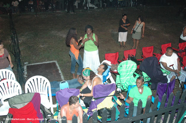 Venue - Audience at Red Stripe Reggae Sumfest 2006 - The Summit - Jamaica's Greatest, The World's Best - Saturday, July 22, 2006 - Montego Bay, Jamaica - Negril Travel Guide, Negril Jamaica WI - http://www.negriltravelguide.com - info@negriltravelguide.com...!